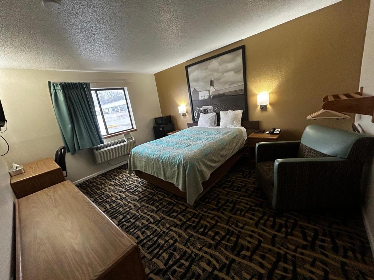 Oyo West Point Inn Екстериор снимка