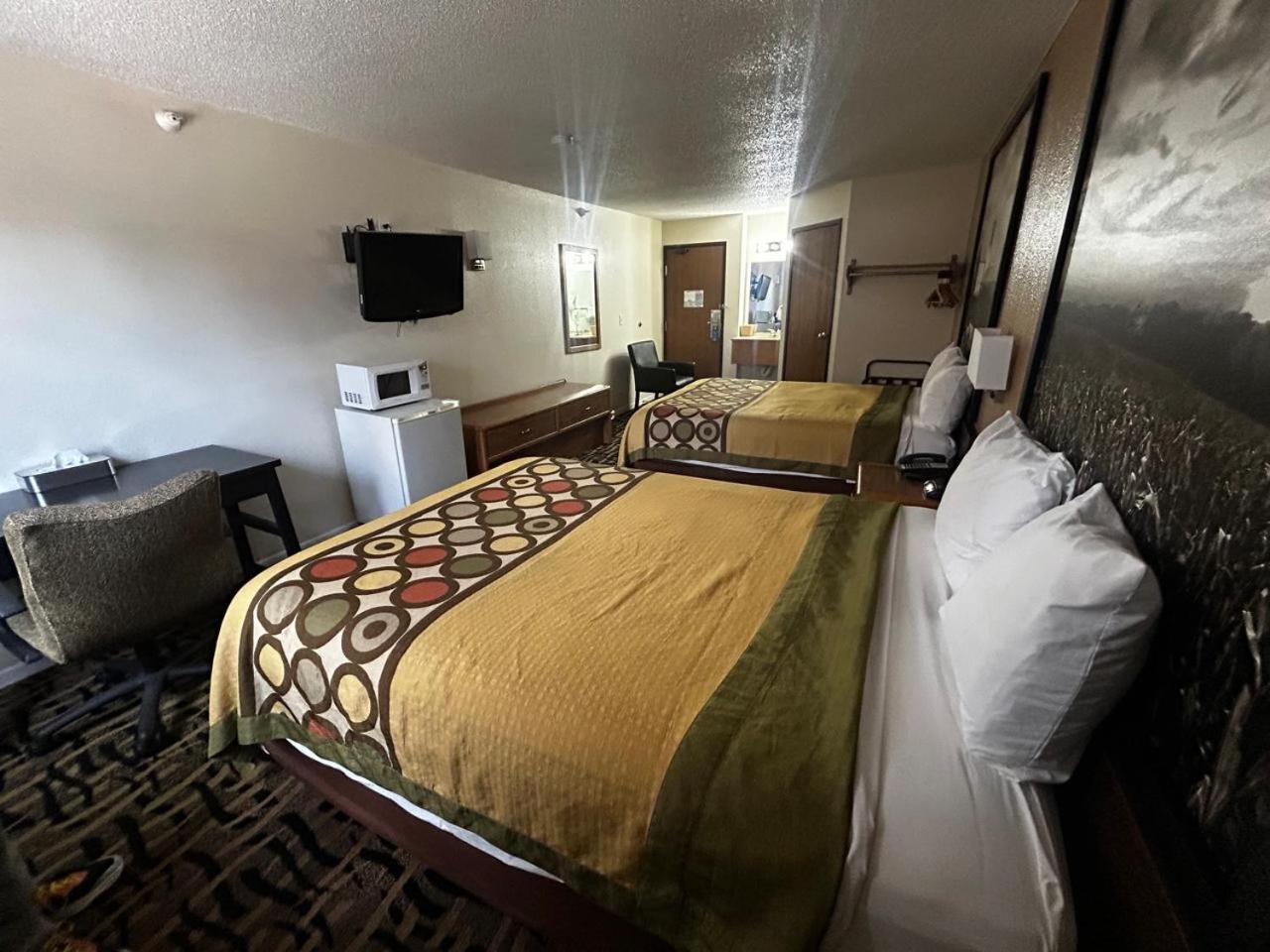 Oyo West Point Inn Екстериор снимка